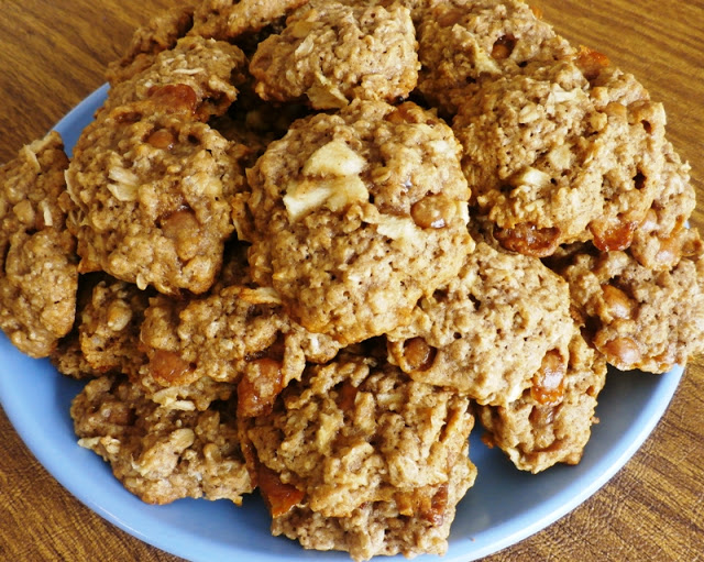 oatmeal caramel apple cookies