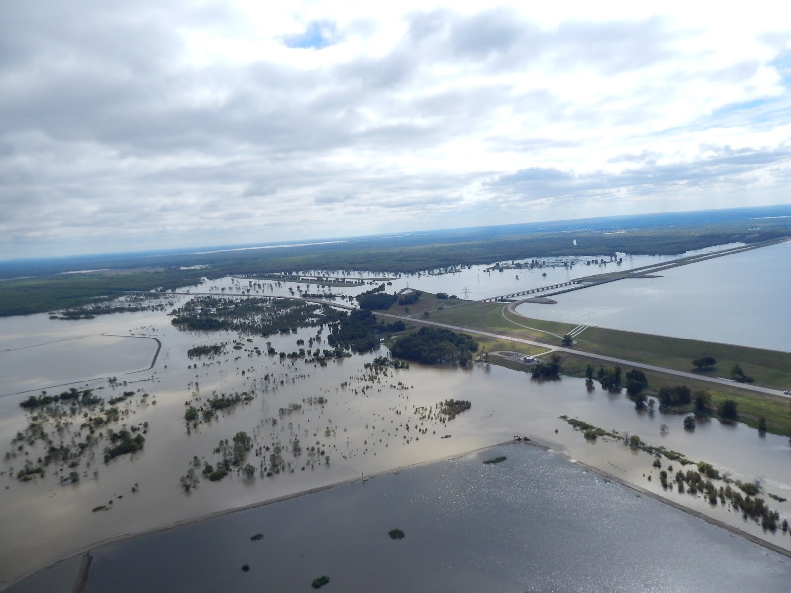 Richland Chambers LakeSide Dreaming Friday... Richland Chambers Cool