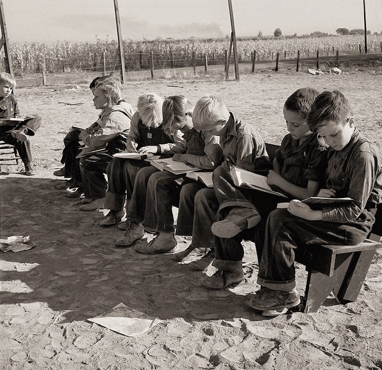 Heartbreaking Dust Bowl s photographs taken by Dorothea Lange during the 1930s - 57