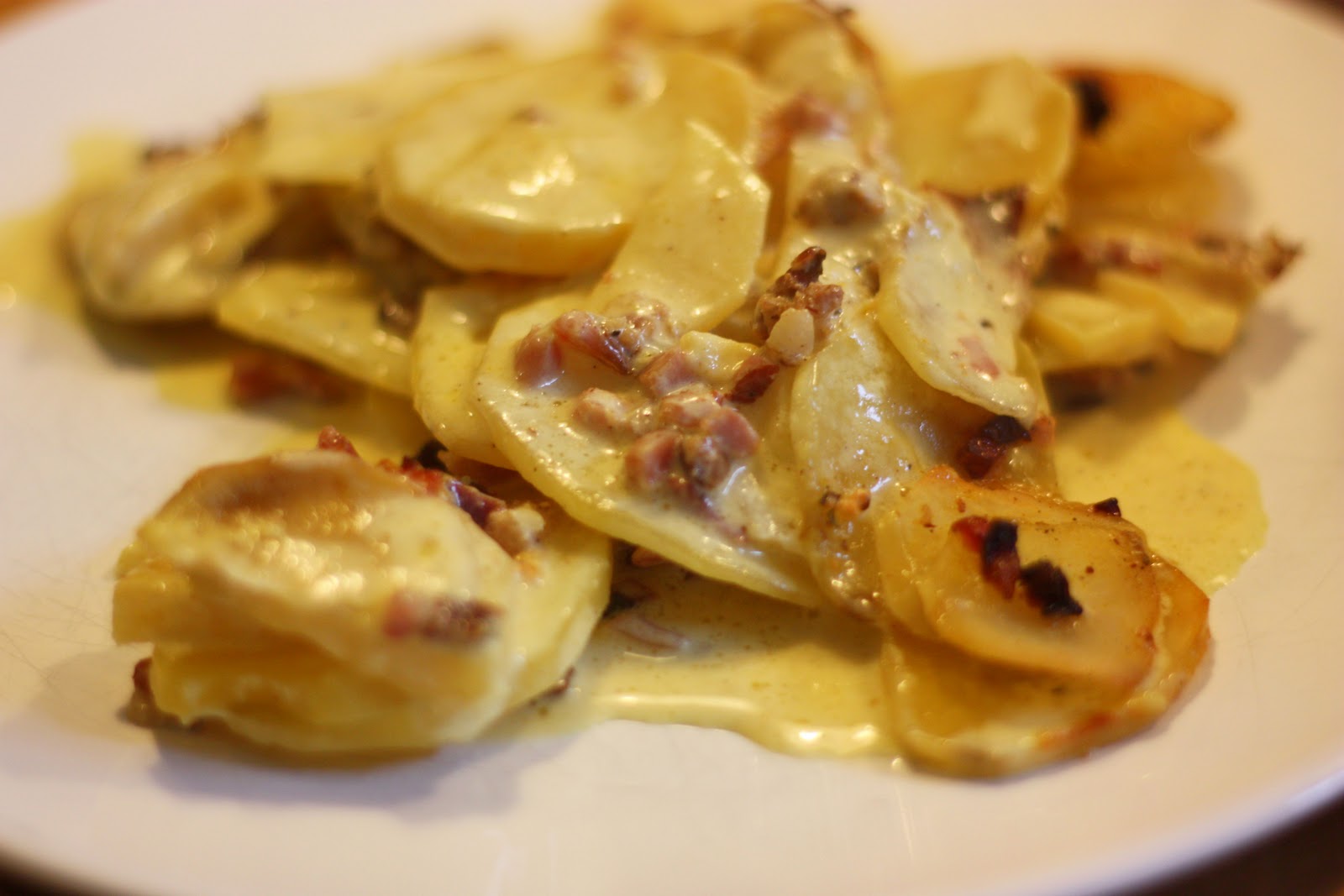 winterspross kocht: REZEPT: Kartoffel-Apfel-Gratin mit Speckwürfeln winterspross kocht: REZEPT: Kartoffel-Apfel-Gratin mit Speckwürfeln