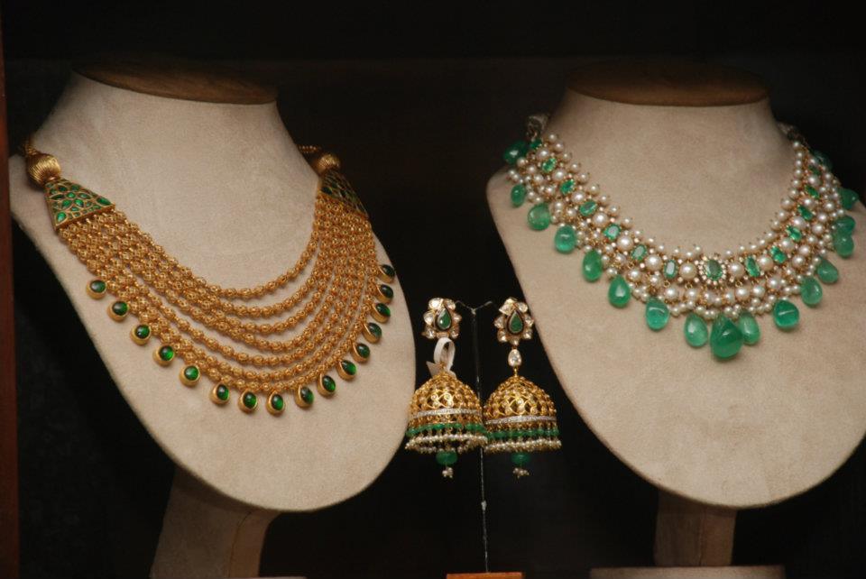 Indian Jewellery and Clothing Awesome 22ct gold bridal jewellery from