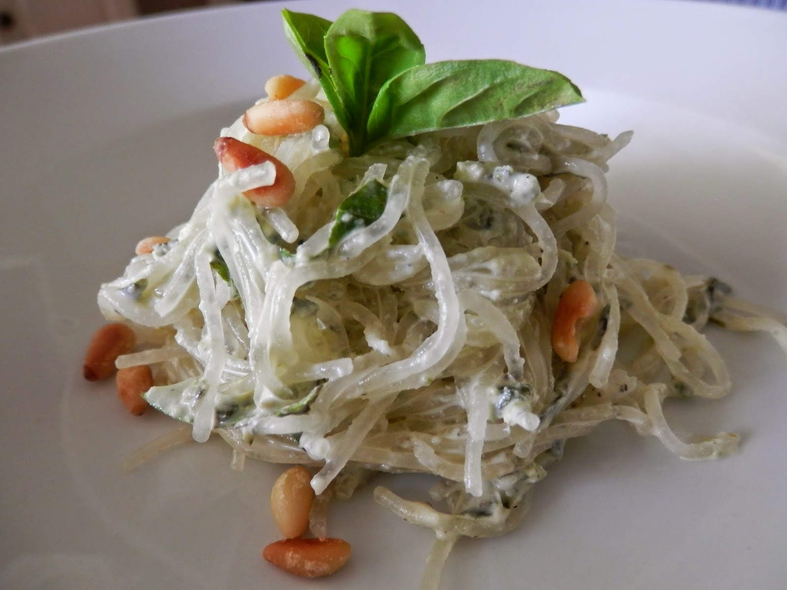 Dosanko in the South Korean Kelp Noodles in Pesto