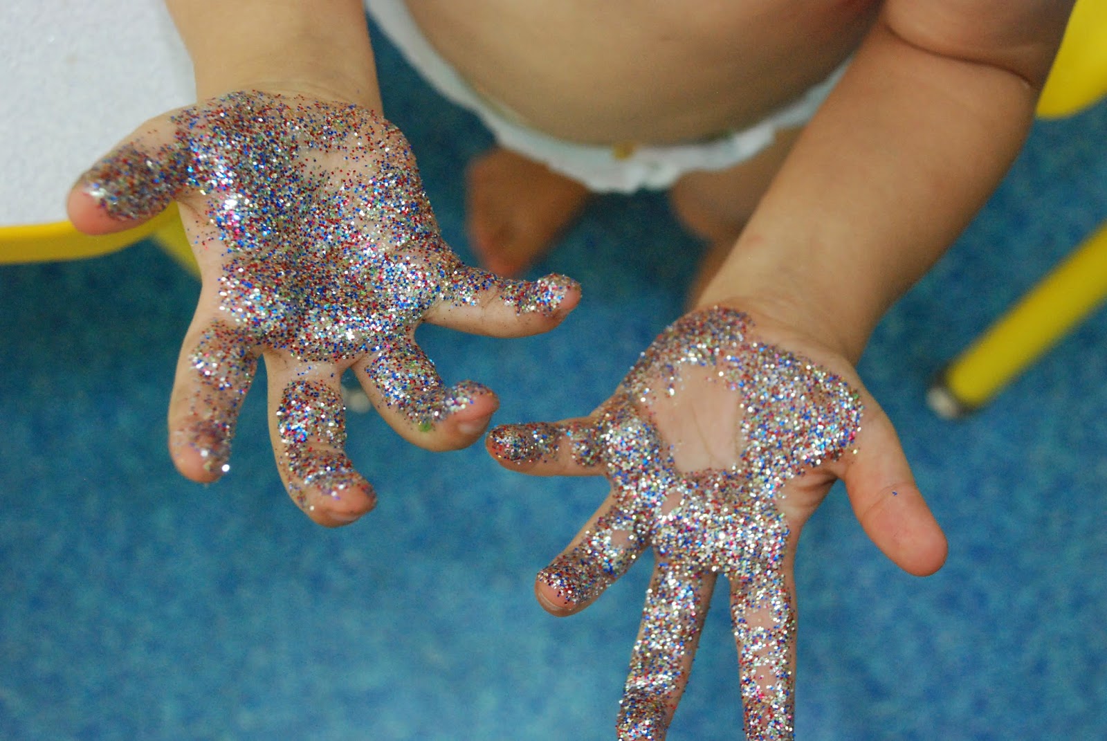 Fox in Smocks Glitter Hands