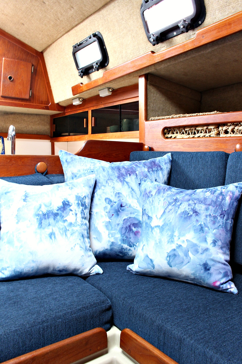 Tour the Before and After of This Updated Ticon 20 Sailboat @danslelakehouse