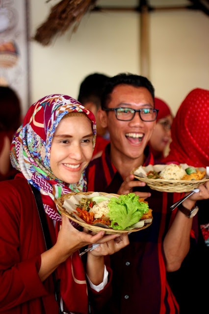 Bluepacker - Indonesian Travel Blogger - Kuliner Bakoel Ussy