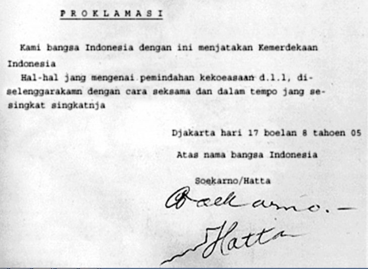 Naskah teks proklamasi kemerdekaan republik indonesia ditulis tangan oleh
