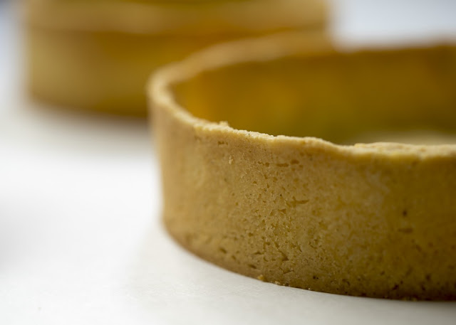 image of Masa de tarta dulce con harina de almendras - MenúRecetas