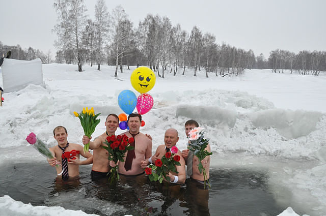 стих с 8 марта нас