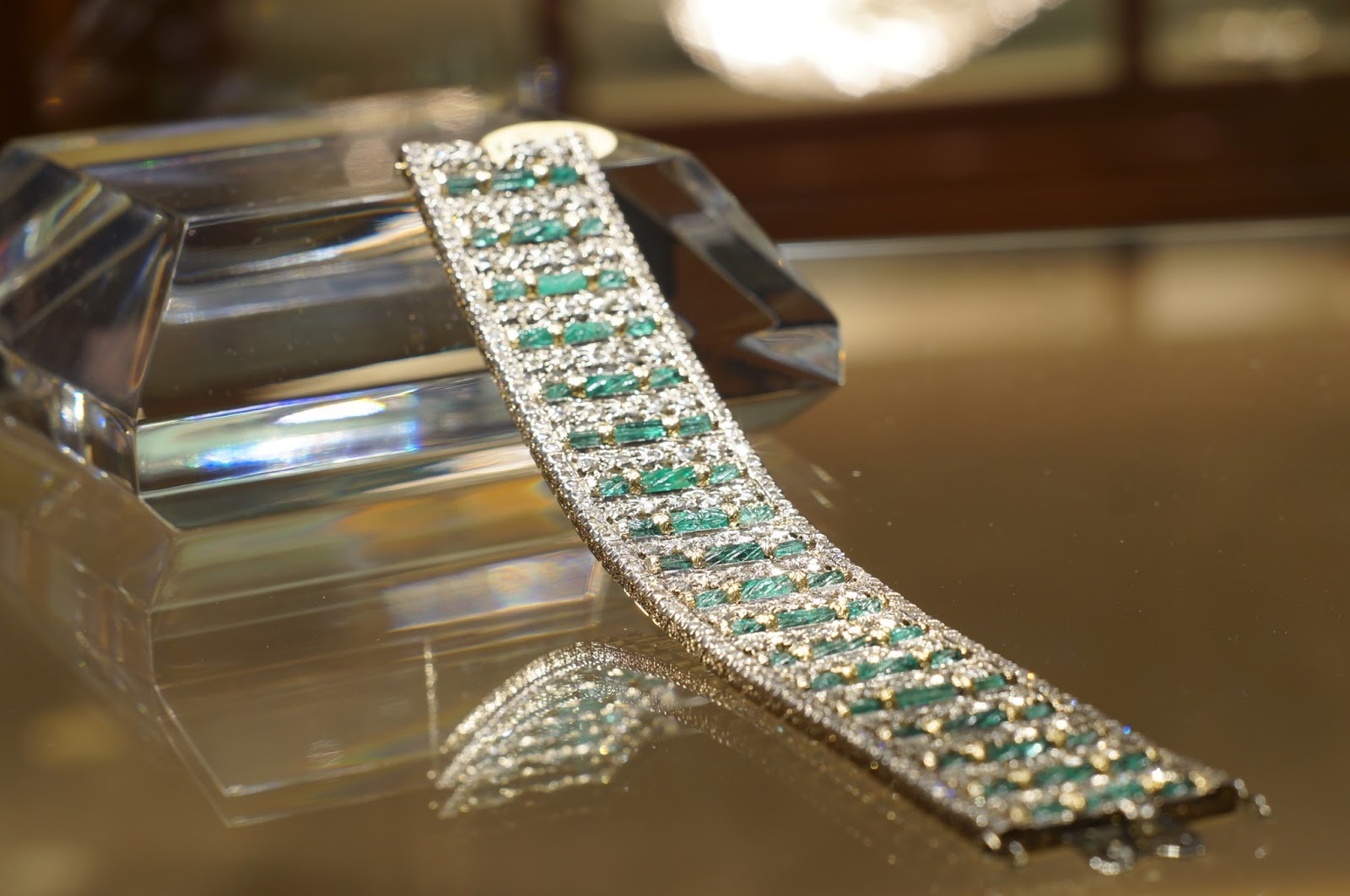 Вершины мира ильгиз фазулзянов. Семья ювелиров. Семья ювелиров. Семья ювелиров. Семья буччеллати.