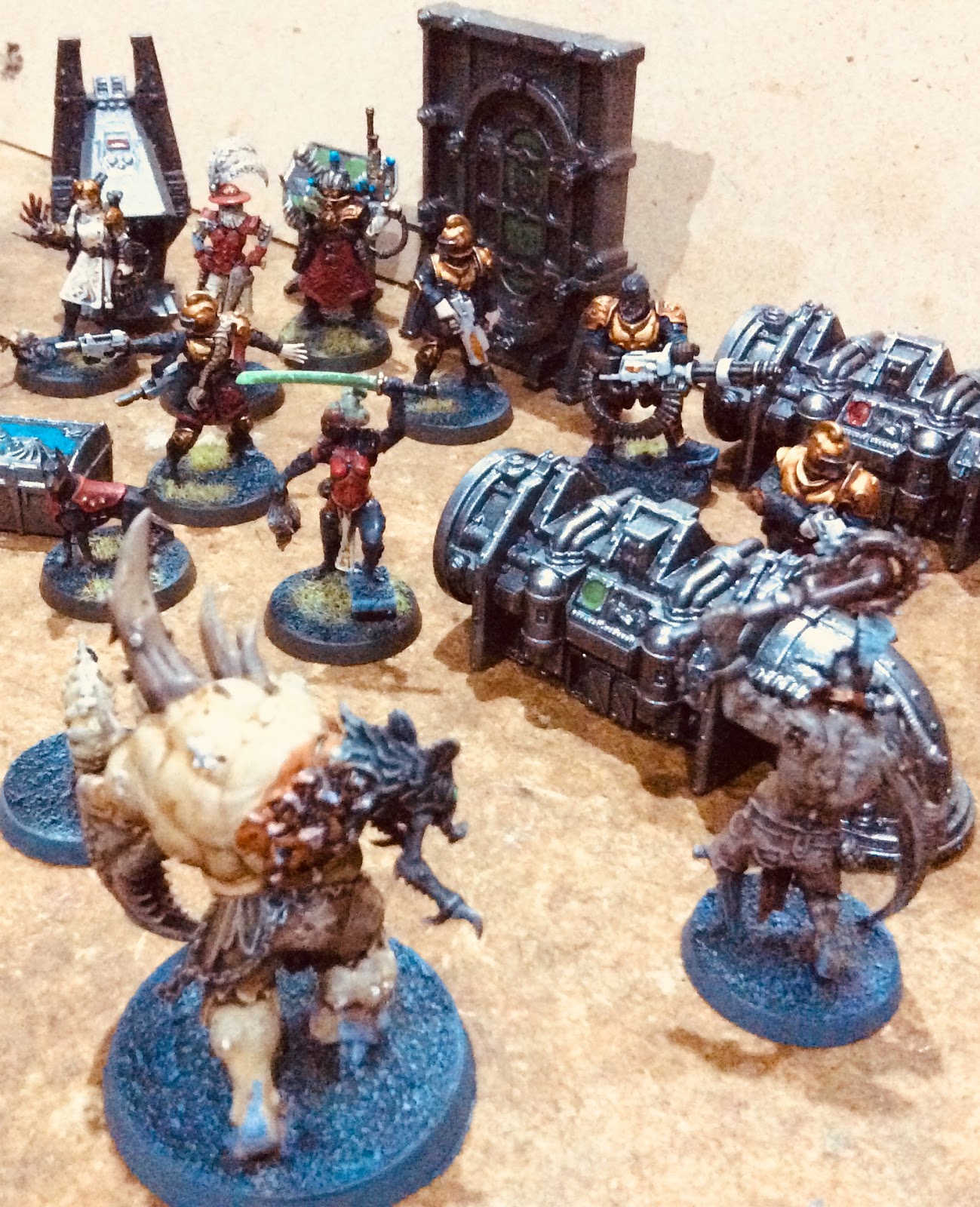 Литники rogue trader. Kokobael rogue trader. Примарис ренегат. Rogue trader 1999. Warhammer servitor.