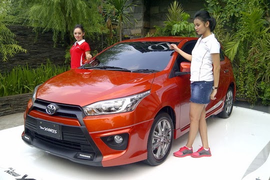 Jual Mobil Bekas Second Murah Toyota New Yaris 2014 