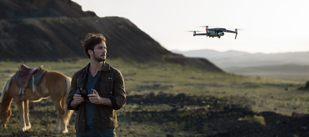DJI Smart Remote Control with 5.5-inch Display Announced at CES 2019