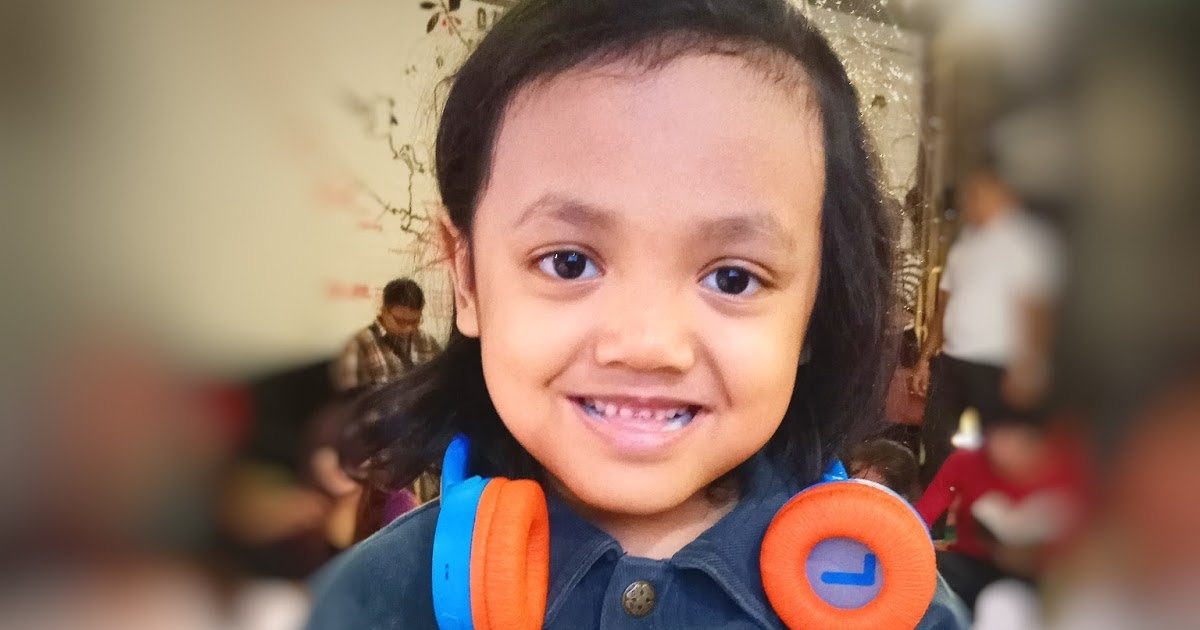 JBL Jr, Headphone Khusus untuk Anak Zaman Now / Cerita Keluarga Fauzi