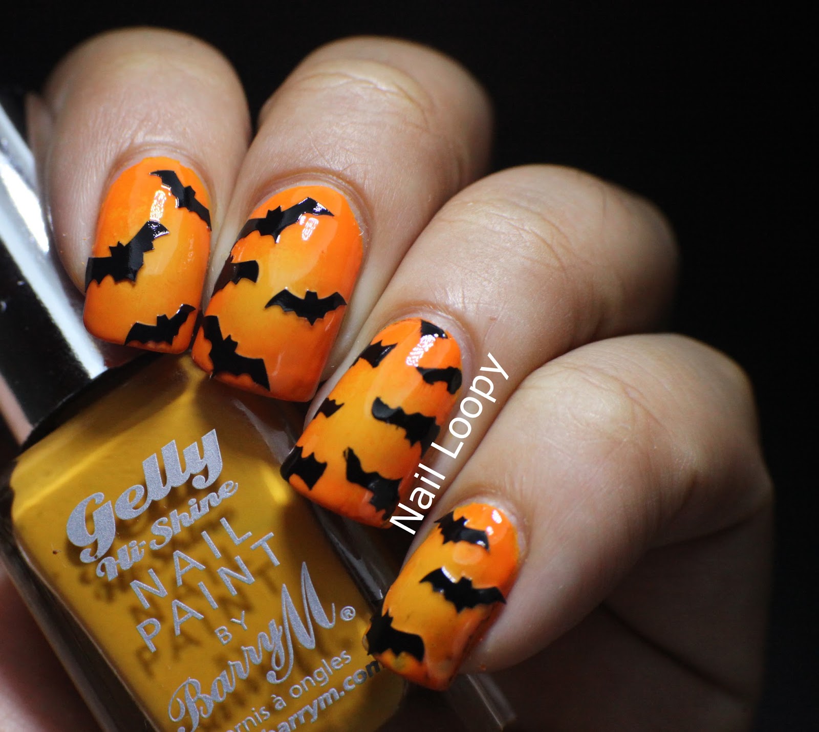 nail loopy HALLOWEEN BAT NAILS