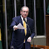 Câmara cassa o mandato de Cunha; peemedebista fica inelegível até 2027