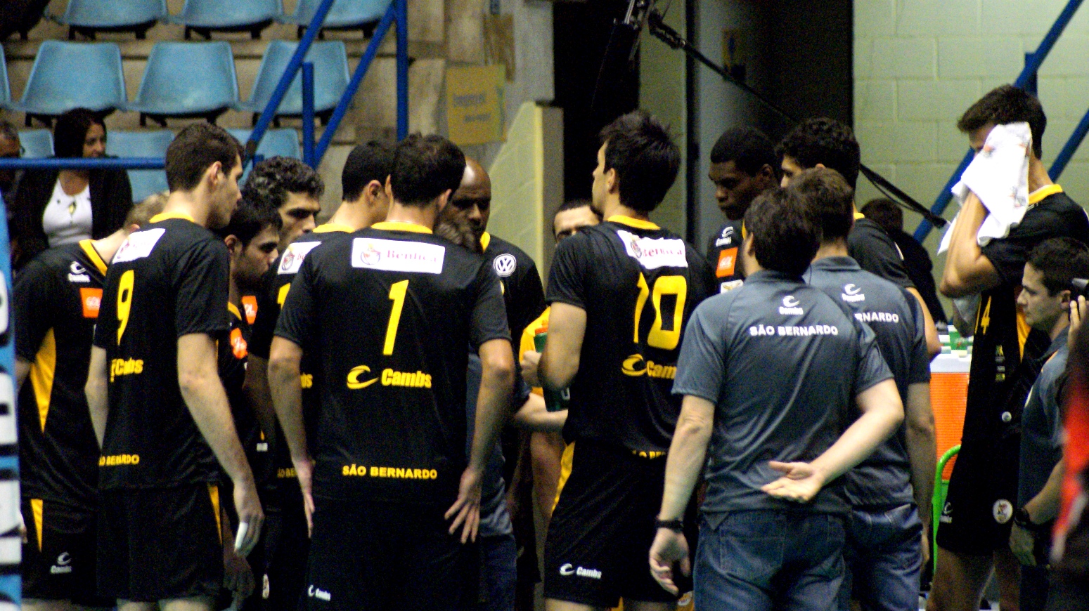 "Amigos do Esporte de SBC" Time masculino do São Bernardo Vôlei está