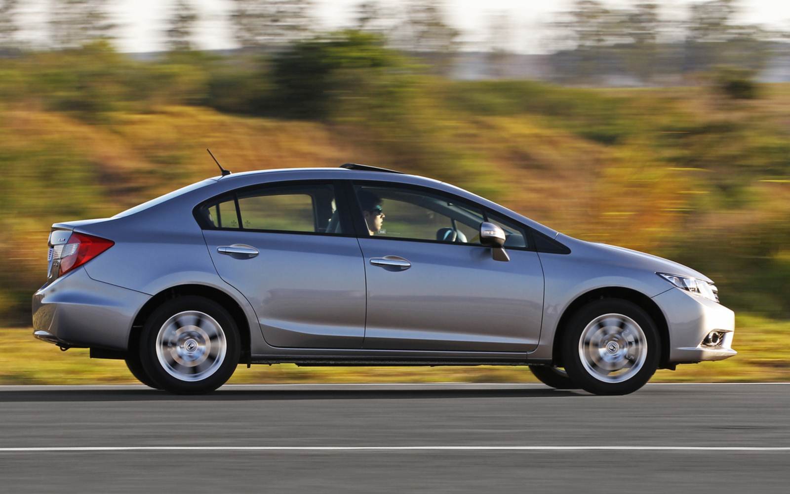 Honda Civic 2014: tabela de preços, consumo e ficha técnica