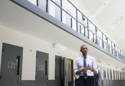 Obama becomes first president to visit US prison   (US Justice Systems / Human Rights)