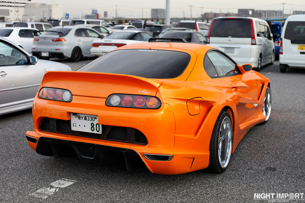 Toyota Supra 60 ночь оранжевая