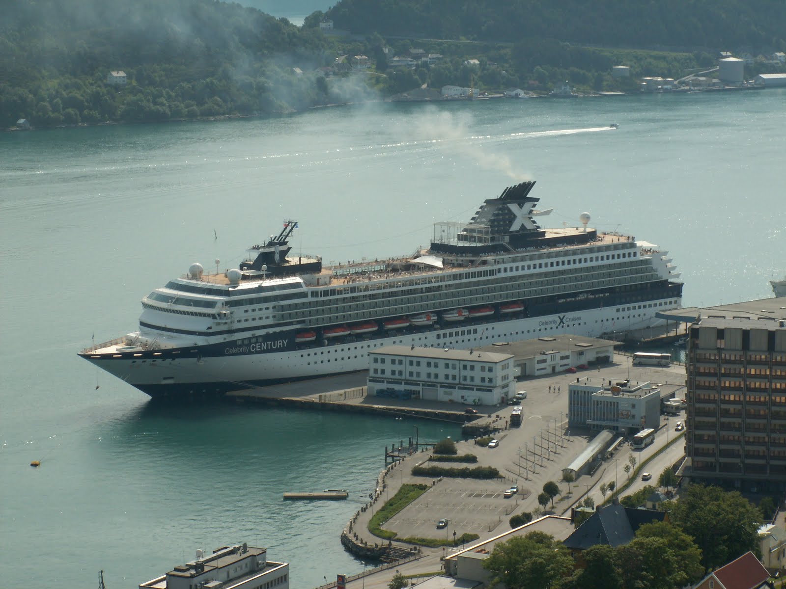 EXCEPTIONAL VALUE ON AUSTRALIA’S HIGHESTRATED CRUISE SHIP