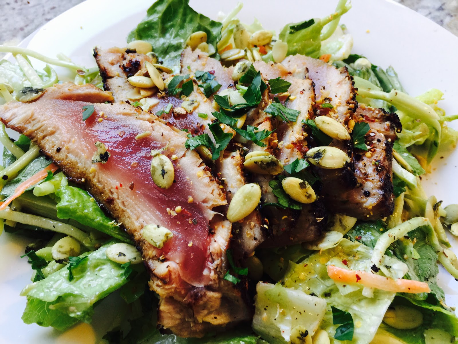 doughreme Pan Seared Tuna Steak Salad