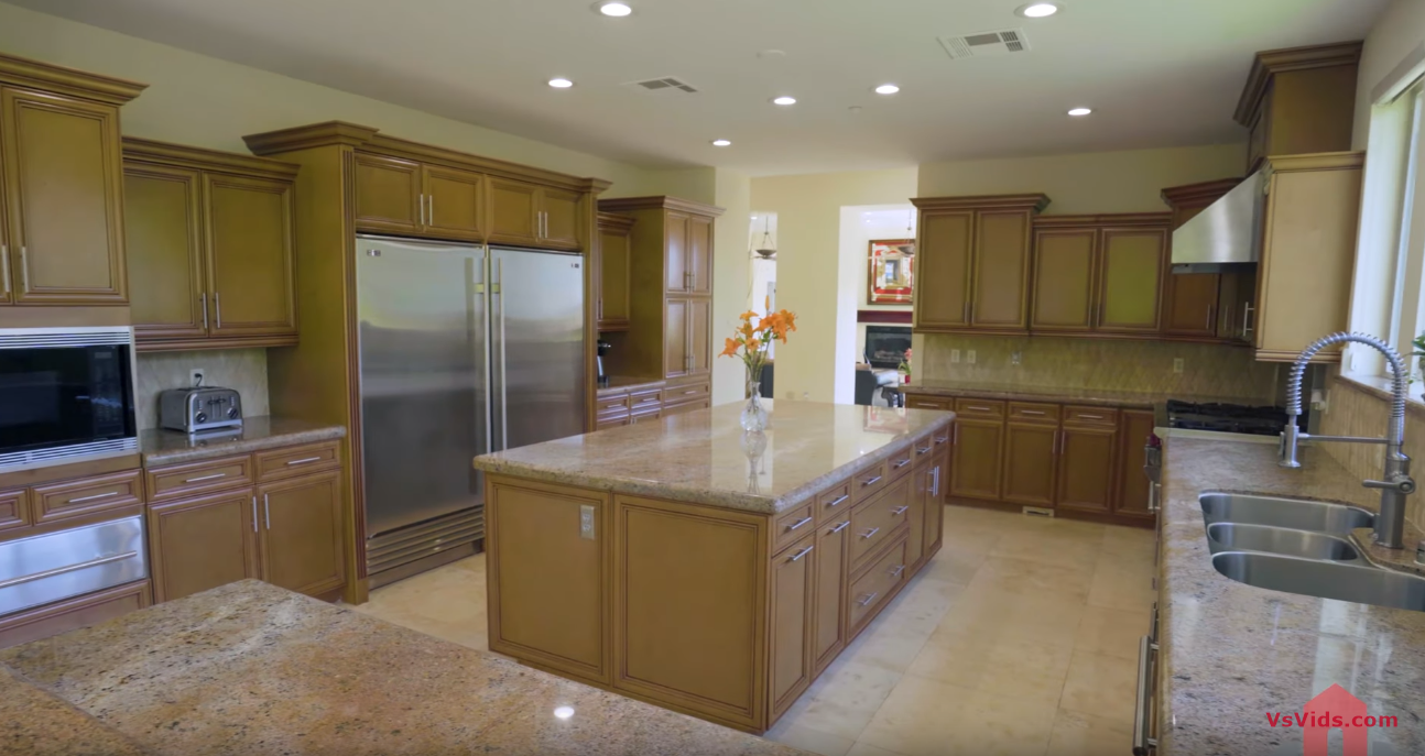 25 Photos vs. $2.25 Million Dollar Mansion Tour | Las Vegas Strip Views from this Luxury Home in Henderson, Nevada 25 Photos vs. $2.25 Million Dollar Mansion Tour | Las Vegas Strip Views from this Luxury Home in Henderson, Nevada
