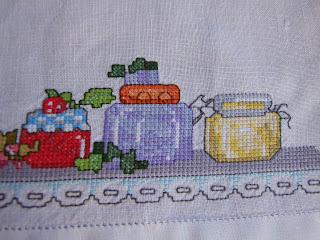 Mi pequeño mundo Patchwork: PEQUEÑA CORTINA DE COCINA