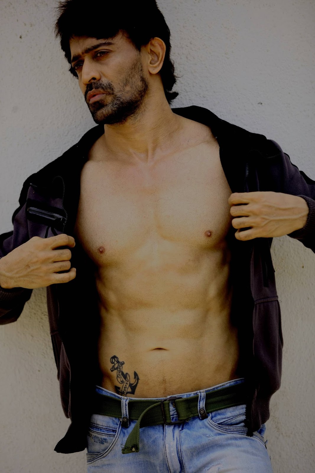 Desi Mard: Mumbai Hunk 1