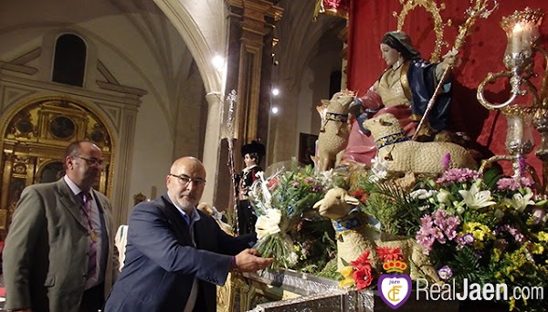 Real Jaén, hoy fue la ofrenda a la Divina Pastora