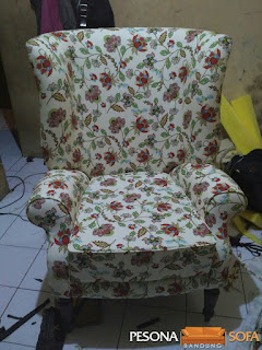 service sofa bandung