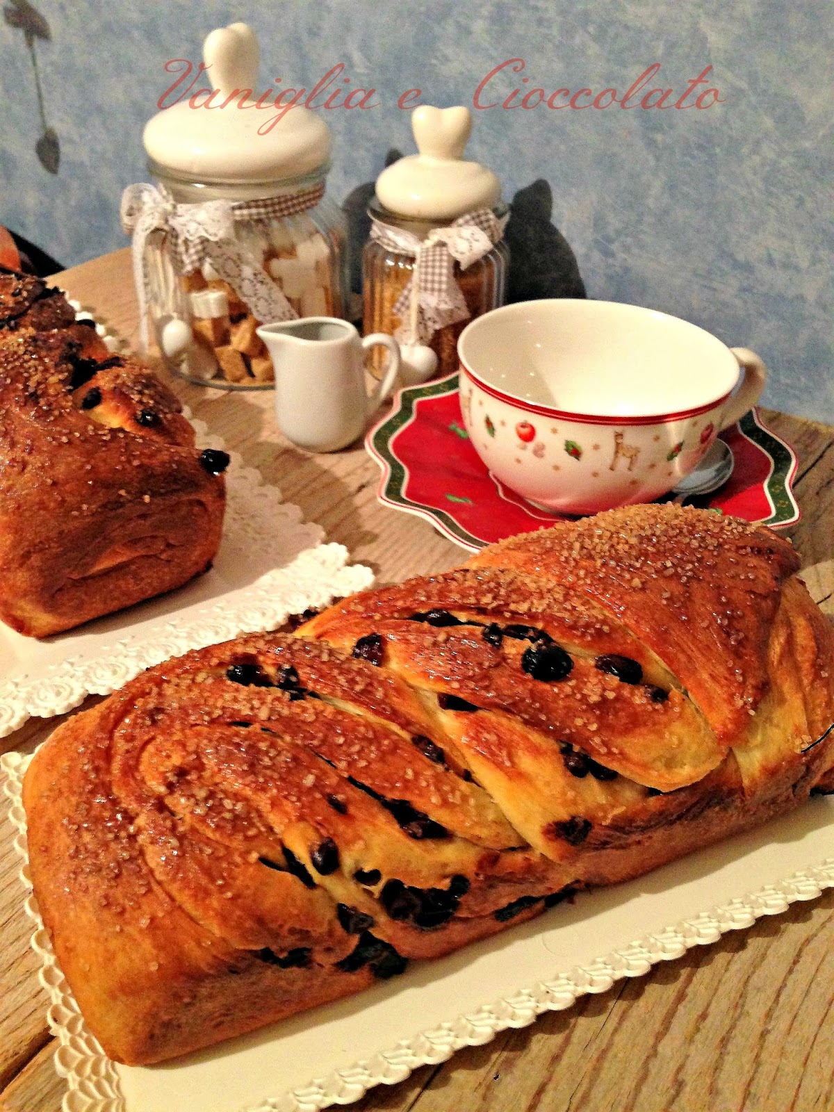 vaniglia e cioccolato Pan brioche allo yogurt con uvetta e gocce di