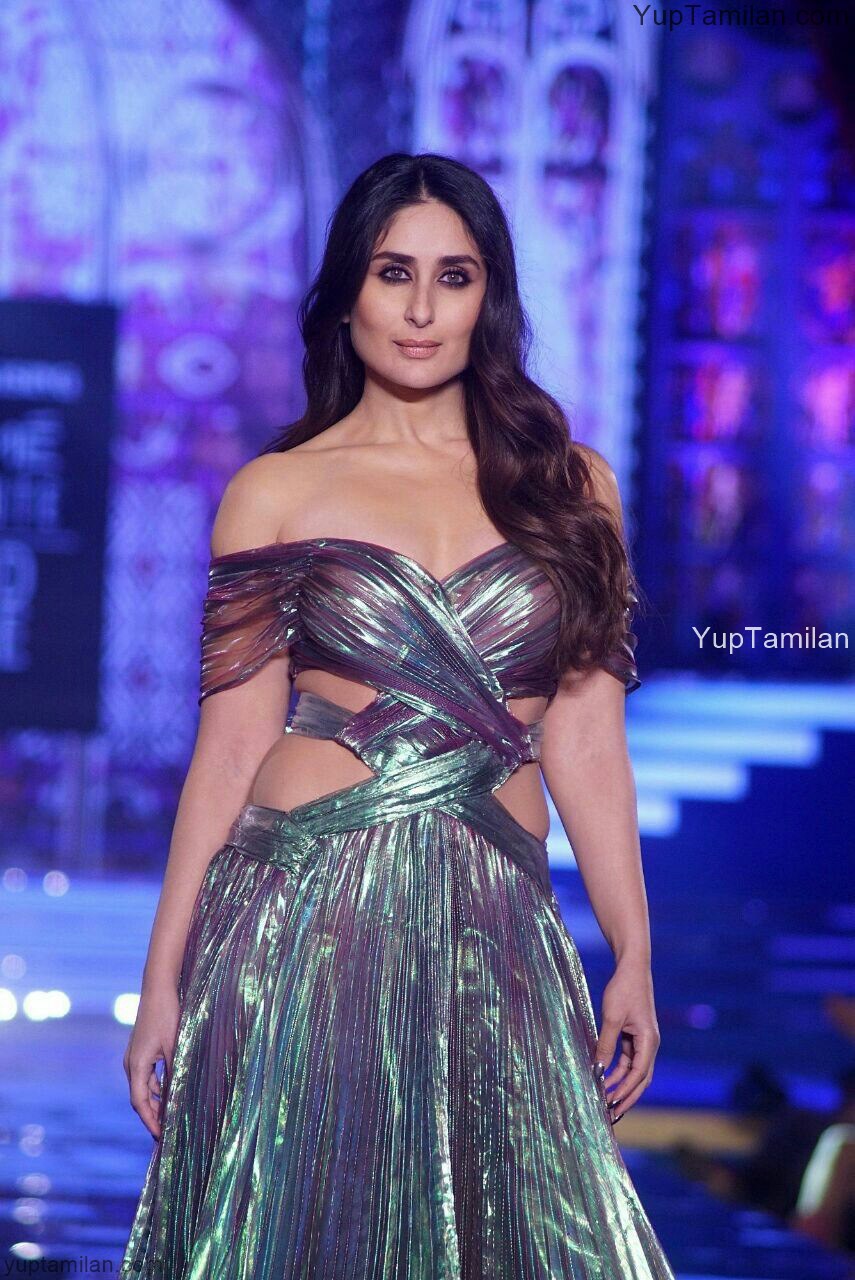 [Image: Kareena%2BKapoor%2BHD%2BRampwalk%2BPhoto...7%2529.jpg]