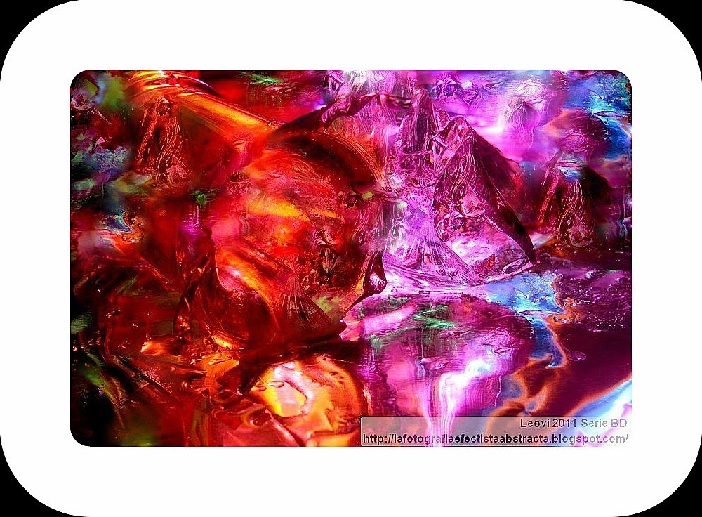 Foto Abstracta 2993 El fulgor de tu presencia y mi fantasía en soledad - The radiance of your presence and my fantasy alone Foto Abstracta 2993 El fulgor de tu presencia y mi fantasía en soledad - The radiance of your presence and my fantasy alone