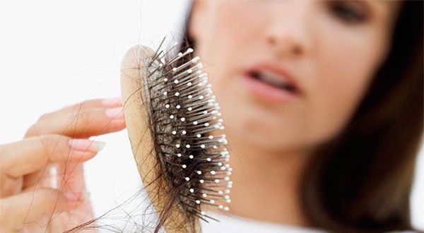 Perchè la perdita dei capelli in agosto e settembre