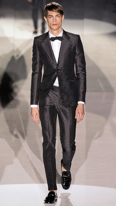 Pay A10Tion: Ryan Gosling in Gucci 2012 Spring Plaid Suit~