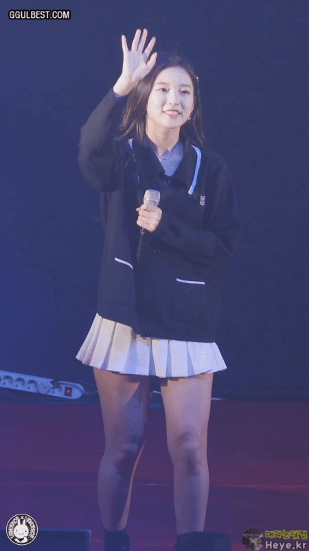 비시즌 돌아온 꿀벅지 오마이걸 아린
