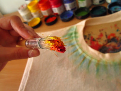 Malowane Koszulki: Malowanie metodą na mokro poradnik.