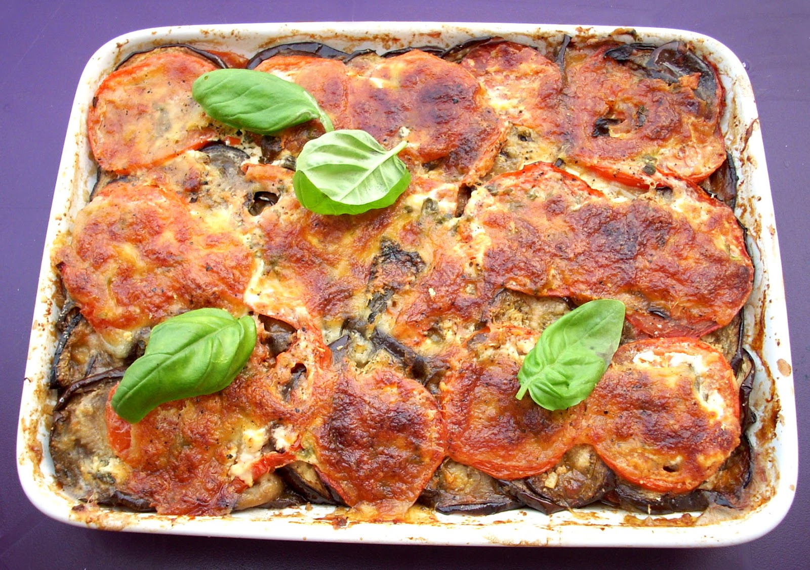 Gratin d'Aubergines aux Inspirations Parmesanes La Femme à Tête de Chou