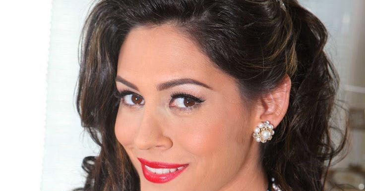 Hot Actress Wallpaper: Raylene