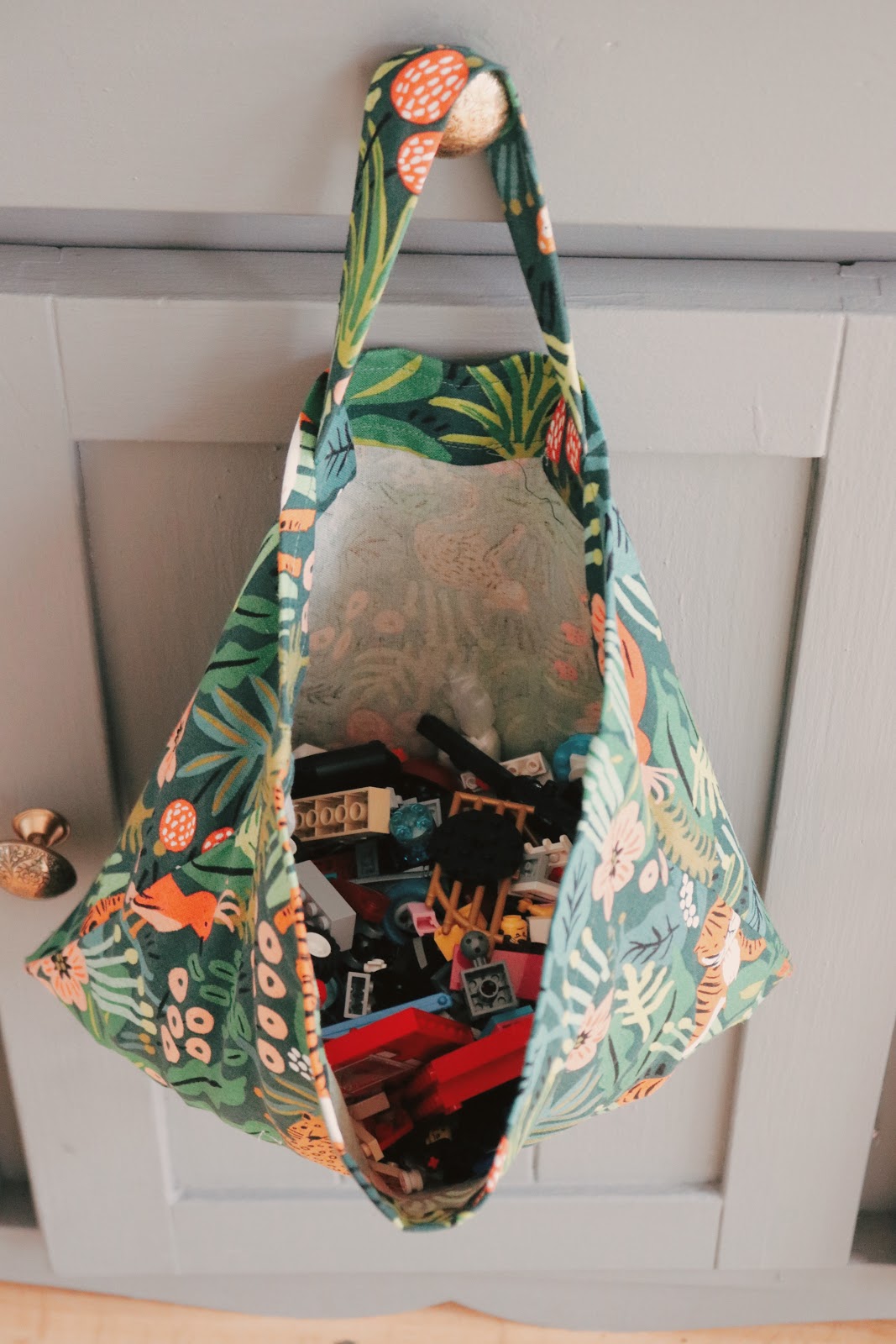 Hanging Storage Bags {Simple Sewing} Brick Dust & Glitter