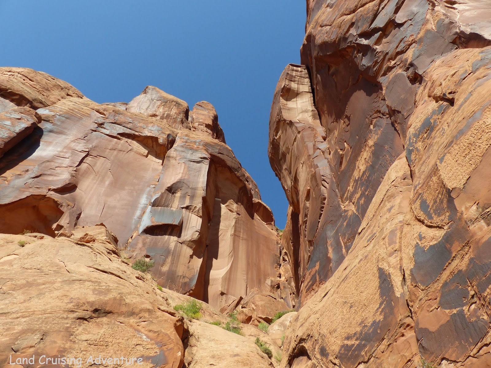 Land Cruising Adventure Scenery around Moab Utah