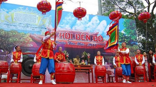Cho thuê xe 16 chỗ đi lễ hội Đền Đô - Bắc Ninh