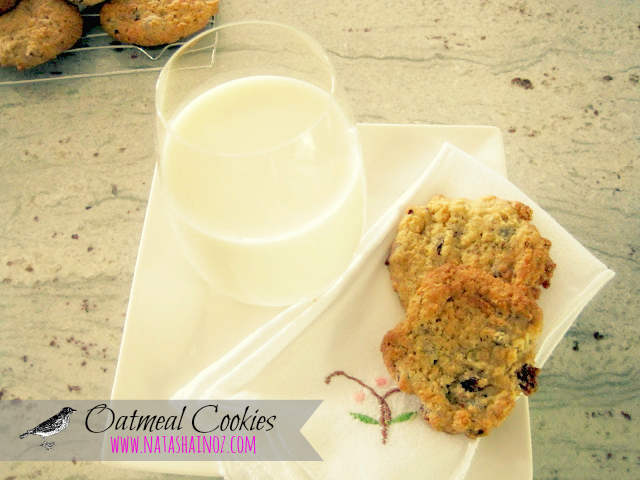 baking, health benefits of milk, Milk and cookies, oatmeal cookies, Natasha in Oz, recipe