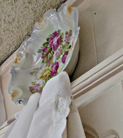 Penny's Vintage Home: How to Hang Decorative Bowls on the Wall