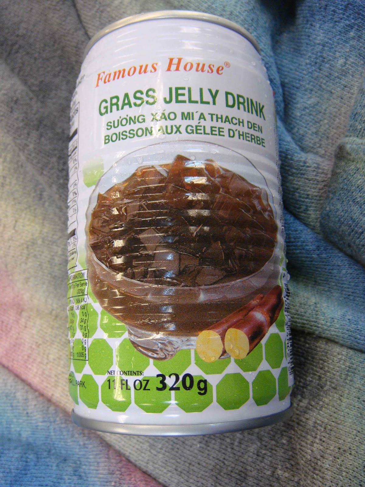 Supersupergirl's Food Reviews Famous House Grass Jelly drink