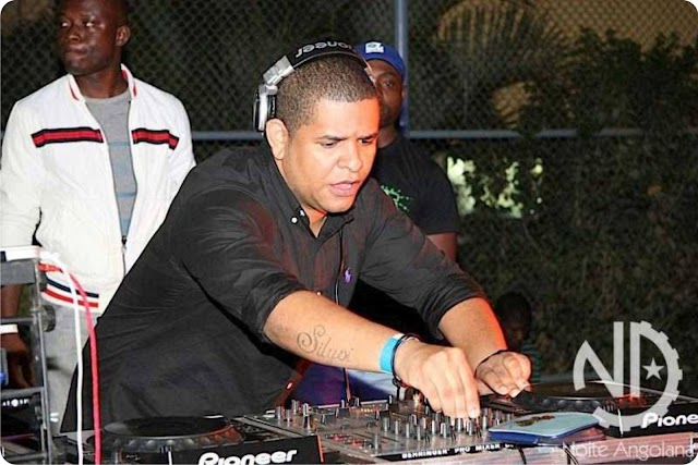 DJ Silyvi - Dorivaldo Mix - Andamento Com Mão No Cú Feat Godzila Do Game "AfroHouse" [Download Free]