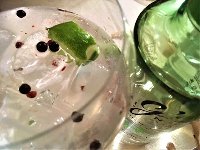 Gin Tonic - el gastrónomo - el troblogdita - ÁlvaroGP - Bulldog Gin - Whisky - Monkey Shoulder - Güisqui - Sally Pepper - G Vine - The Glenrothes - Valduero - Unacepa - Finca Villacreces