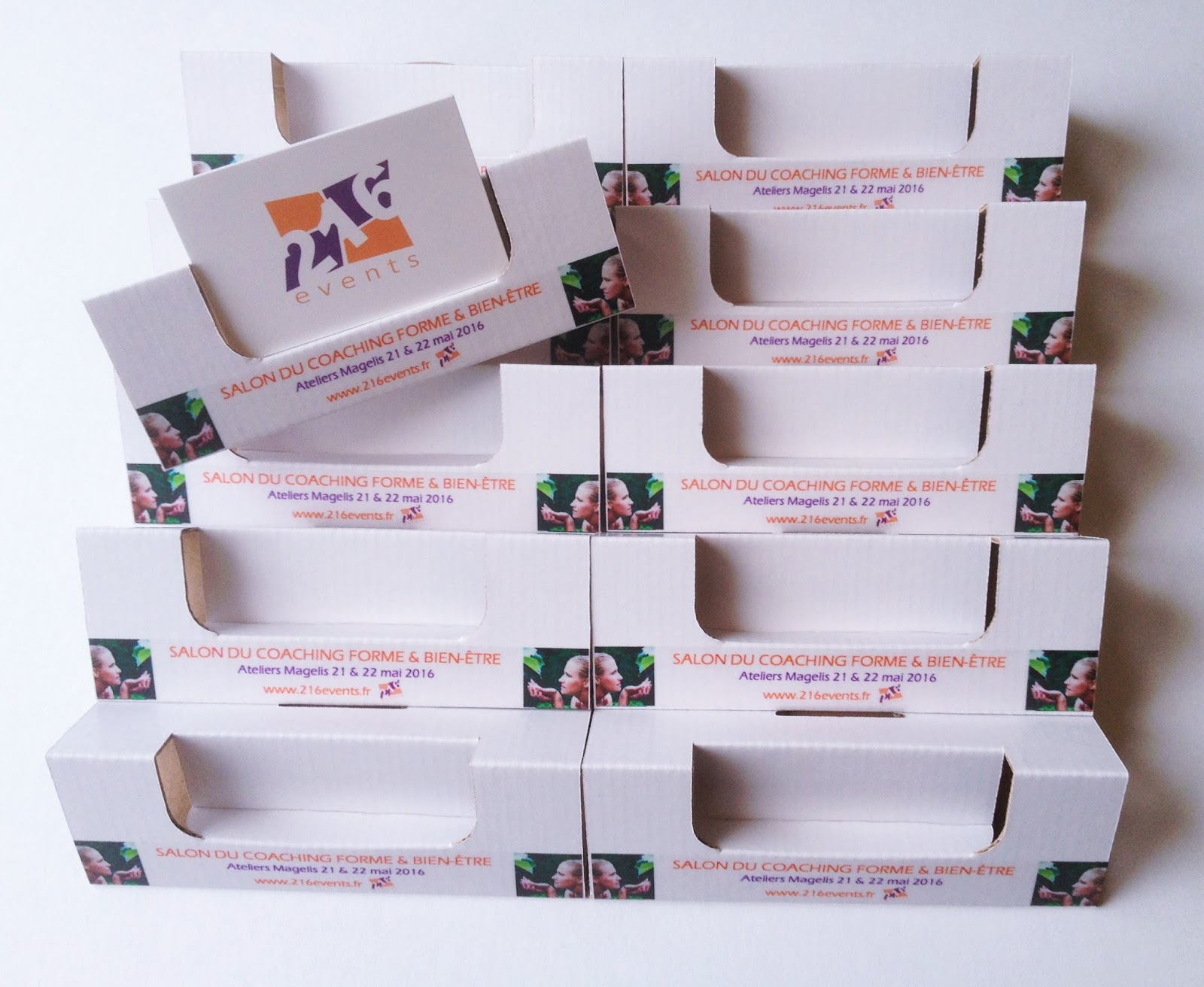 Carton Kit - Créations Objets et Meubles 100 % Carton: Présentoir porte ...