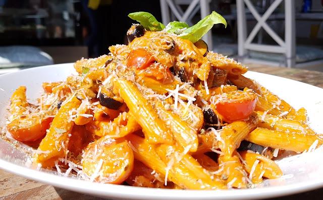 food blogger dubai joory cadi italian arabic penne arrabiata pasta 