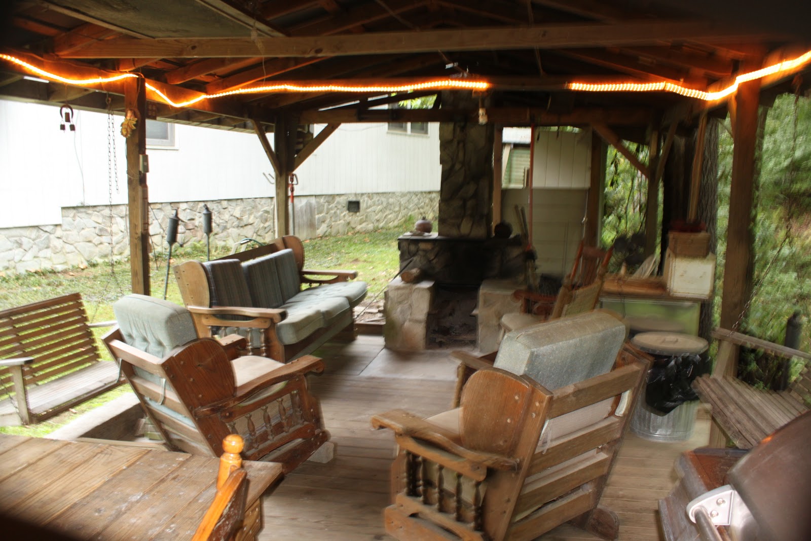 Brown Mountain Lodge and Creekside Cozy Cabin Rentals Rock Hounds and